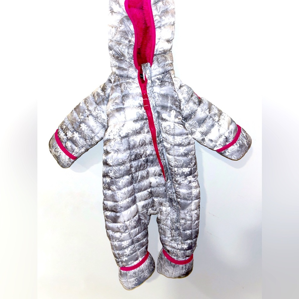 LKNW Baby girl silver snow suit 3-6m